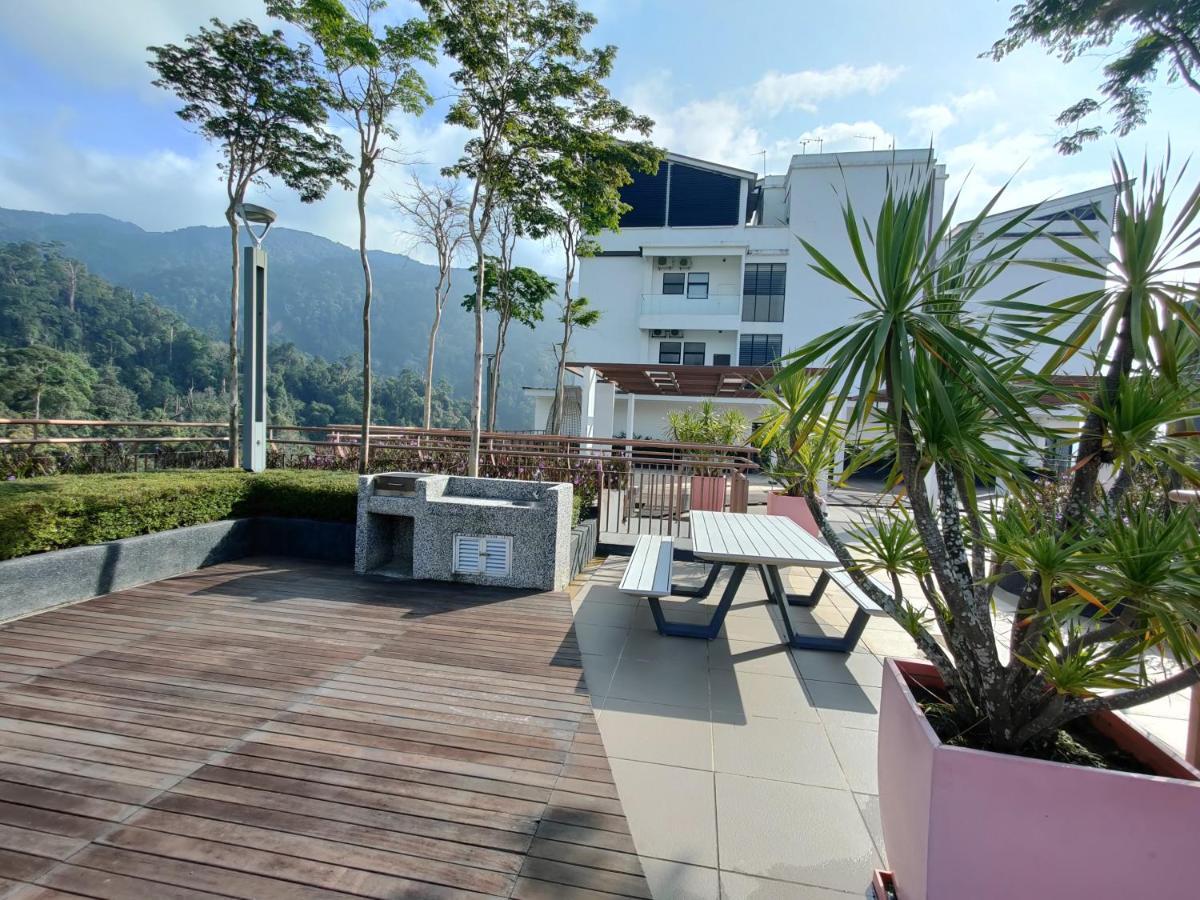 Friends & Family Apartment At Midhill Genting 8Pax Free Wifi Гентинг-Хайлендс Экстерьер фото